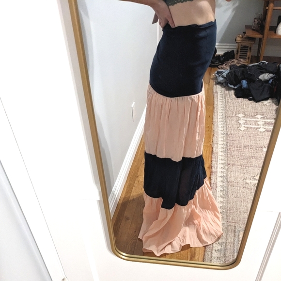 Atoir super gorgeous formal skirt - Picture 2 of 8